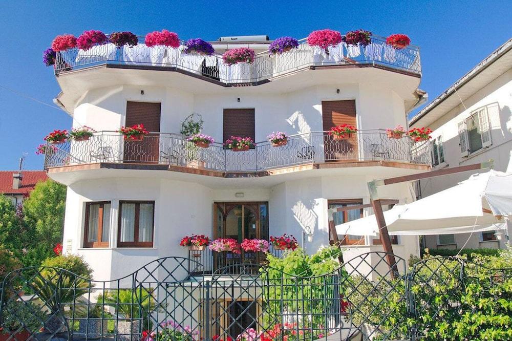 Hotel Due Torri Agerola Exterior foto