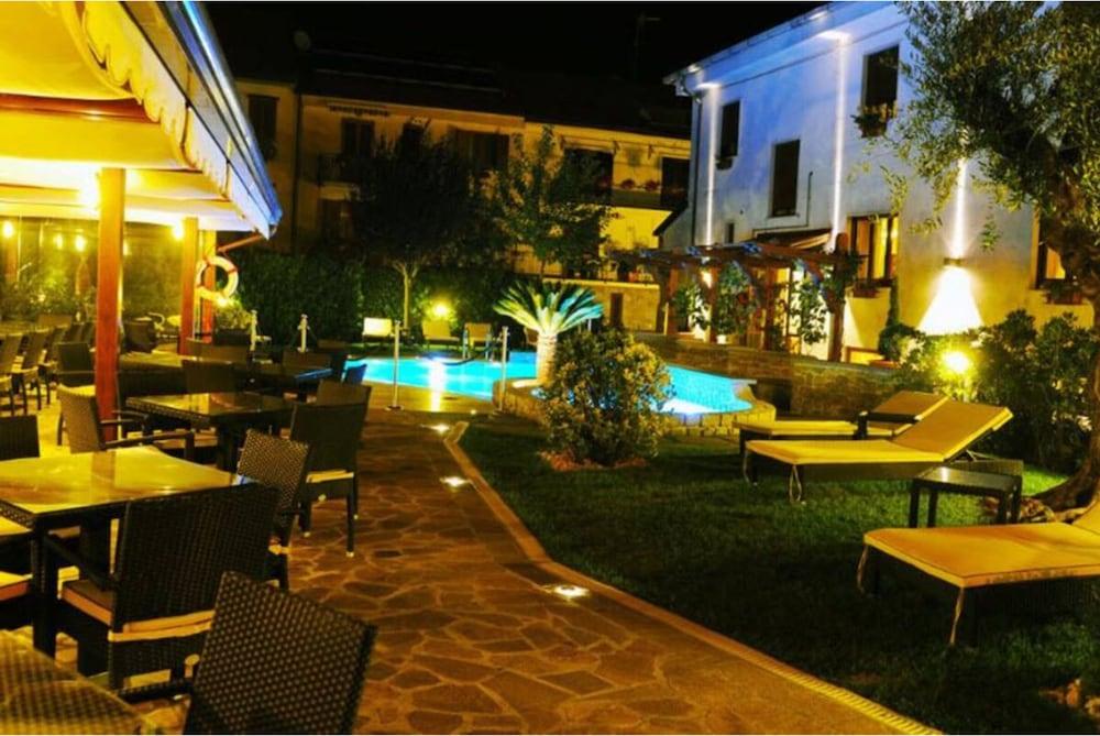 Hotel Due Torri Agerola Exterior foto